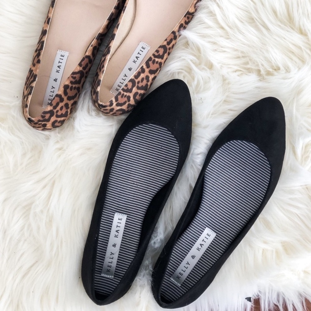 Kelly & Katie black pointed toe flats faux suede